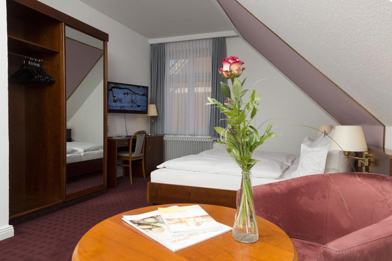 Ringhotel Residenz Wittmund Exterior foto
